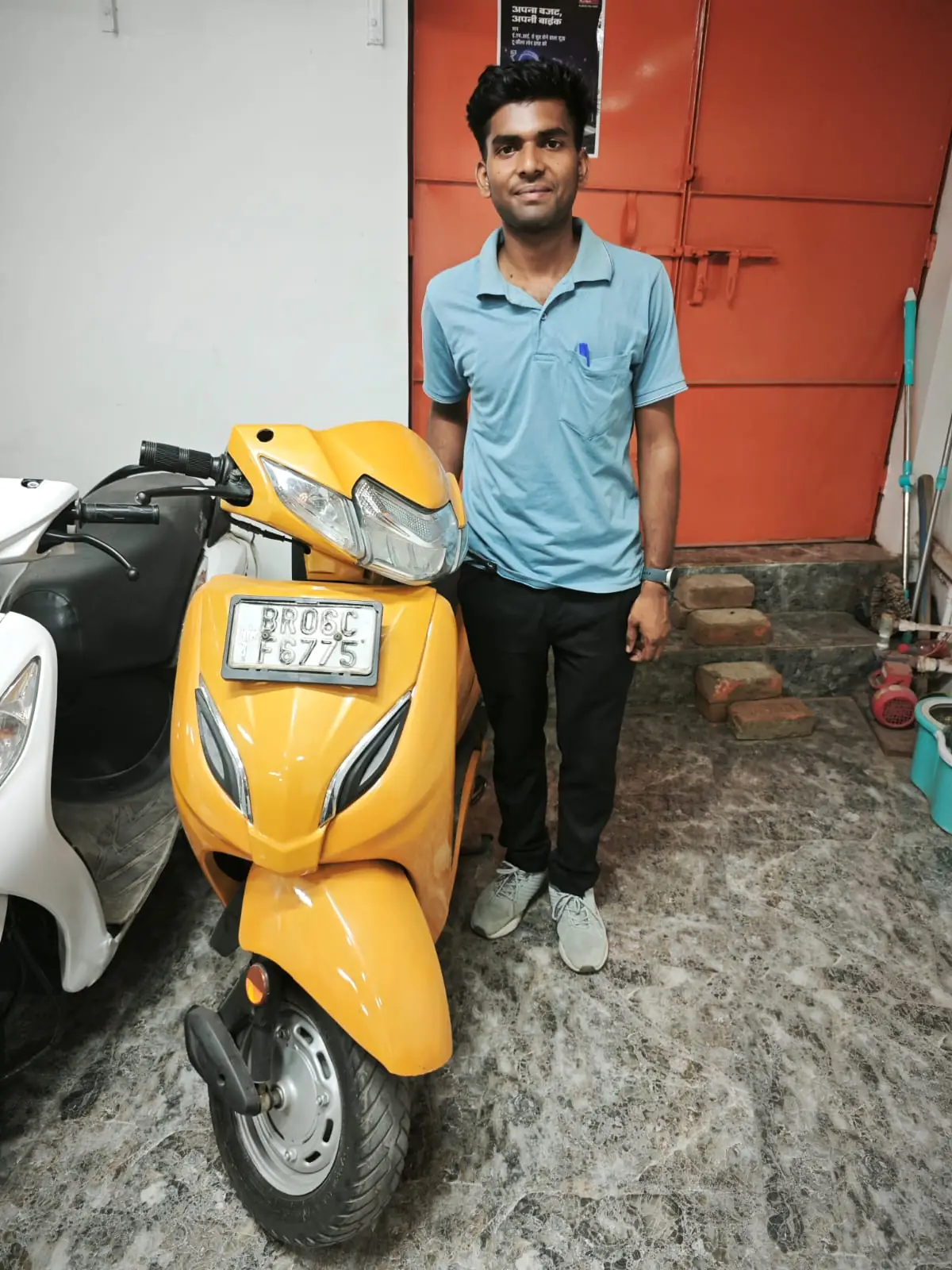 Used Royal Enfield Classic 350 buyer at Bike Builders Bihar