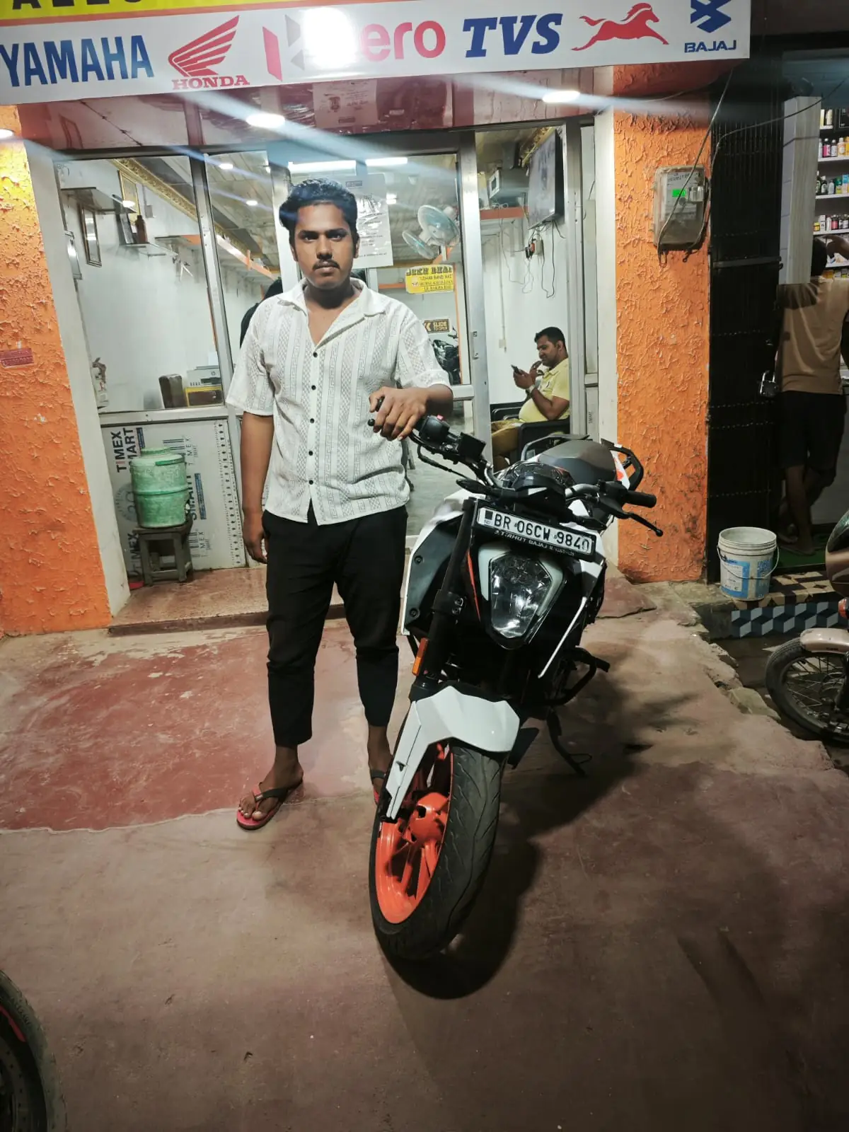 Second hand Bajaj Pulsar handover at Bike Builders Bihar